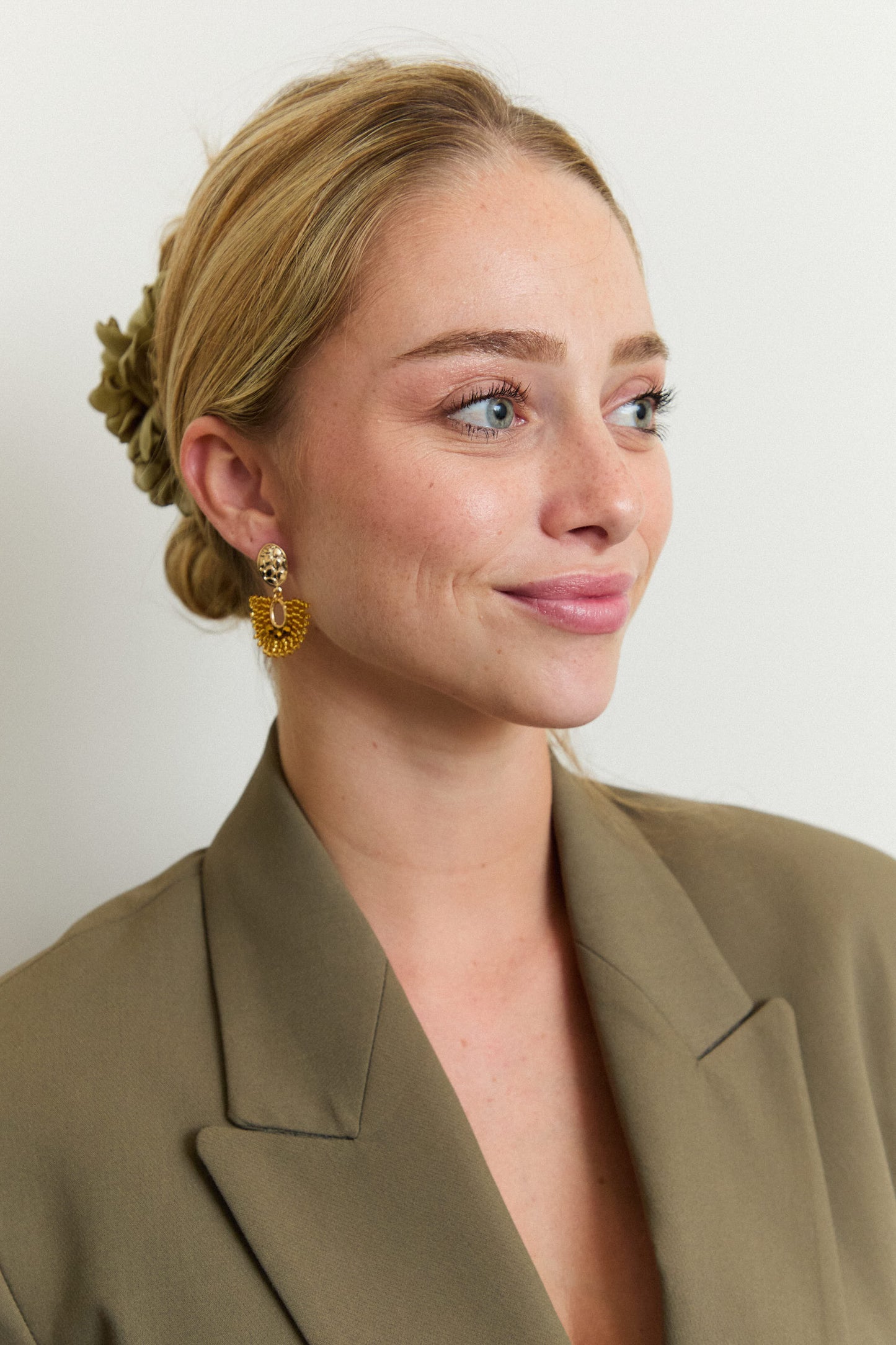 GOLD ABANICO EARRINGS