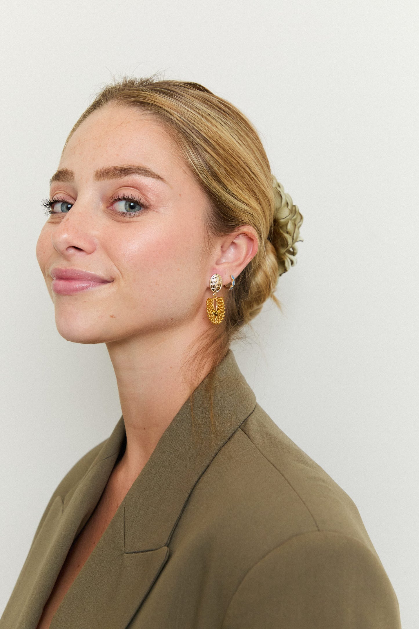 GOLD ABANICO EARRINGS