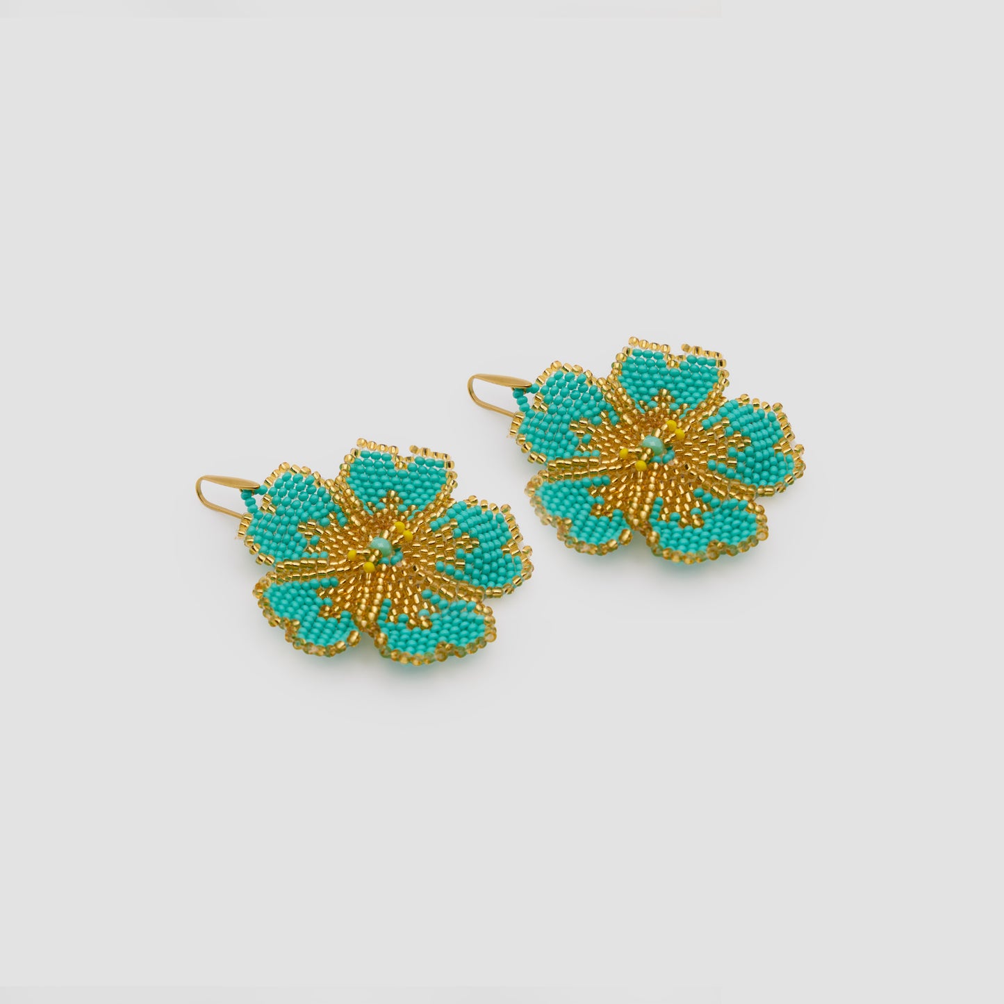 FLOWER EARRING LIGHT BLUE